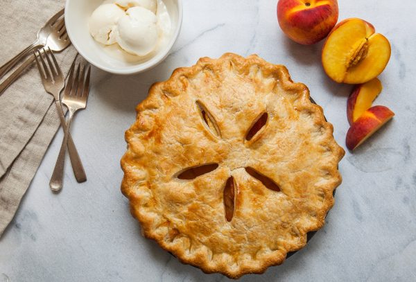 Old Fashioned Peach Pie • The Fashion Fuse 4169